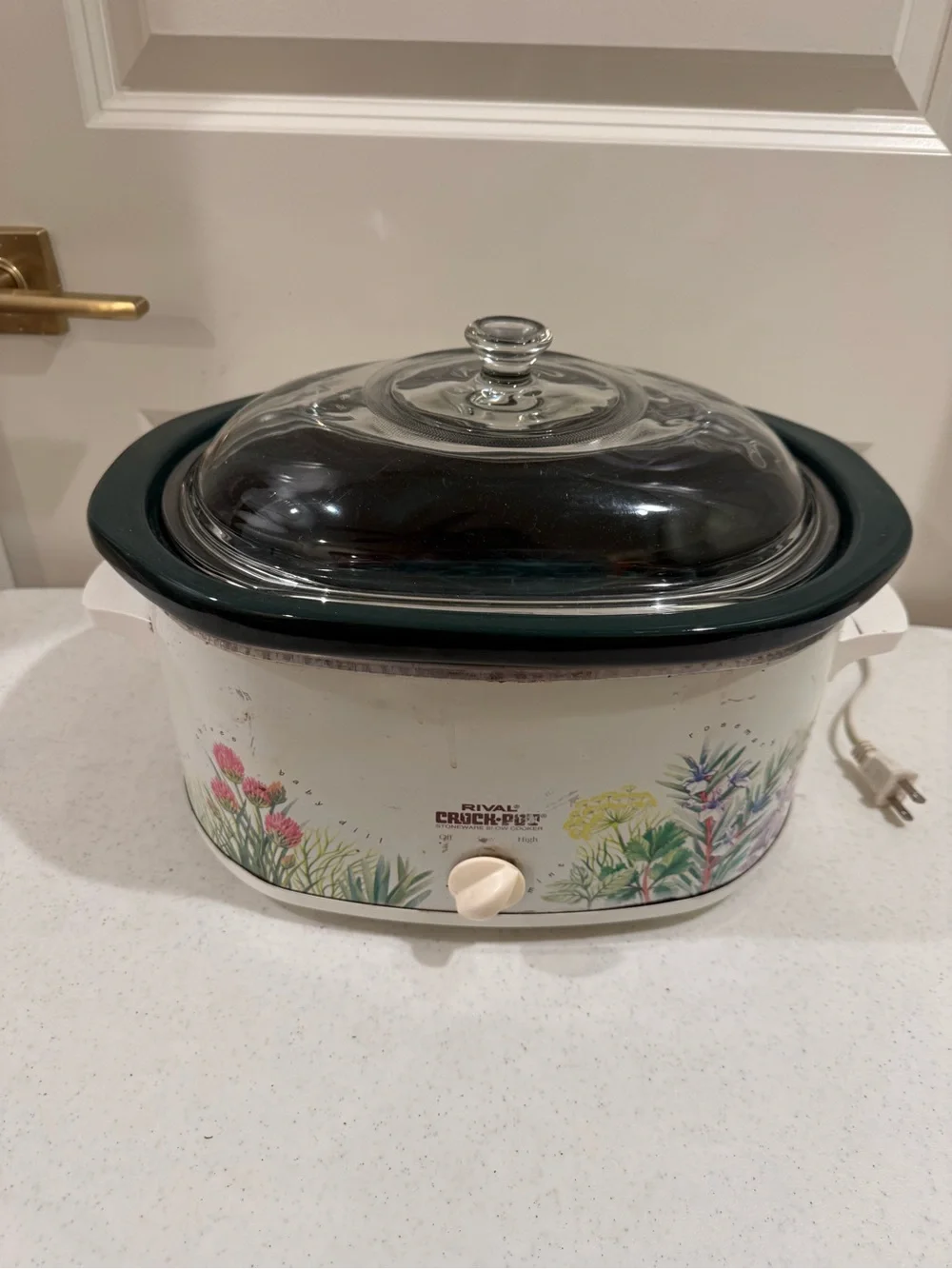 Rival Crock-Pot Floral Large Slow Cooker  ~ Great for making Soups and Chili